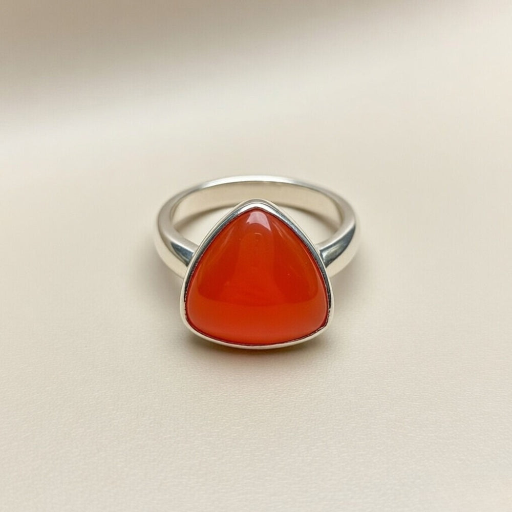 Red Coral Triangular (Moonga)