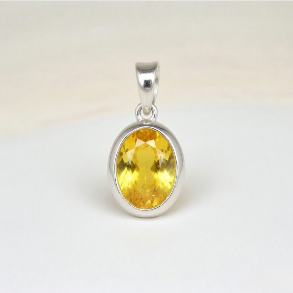 Yellow Sapphire (Pukhraj)