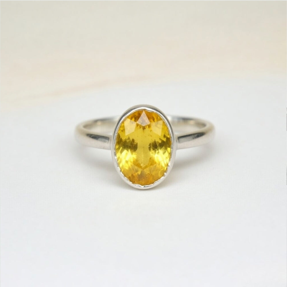Yellow Sapphire (Pukhraj)
